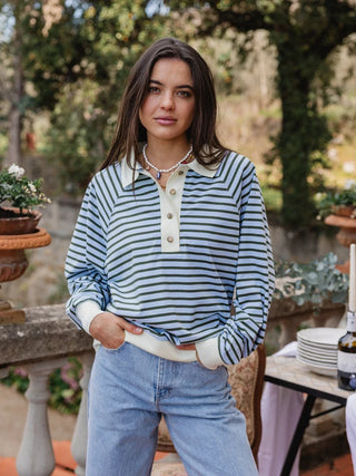 Hellblau gestreiftes Oversized-Polo
