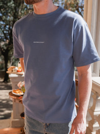 Blaues Weinberg-Serie Übergrößen T-Shirt