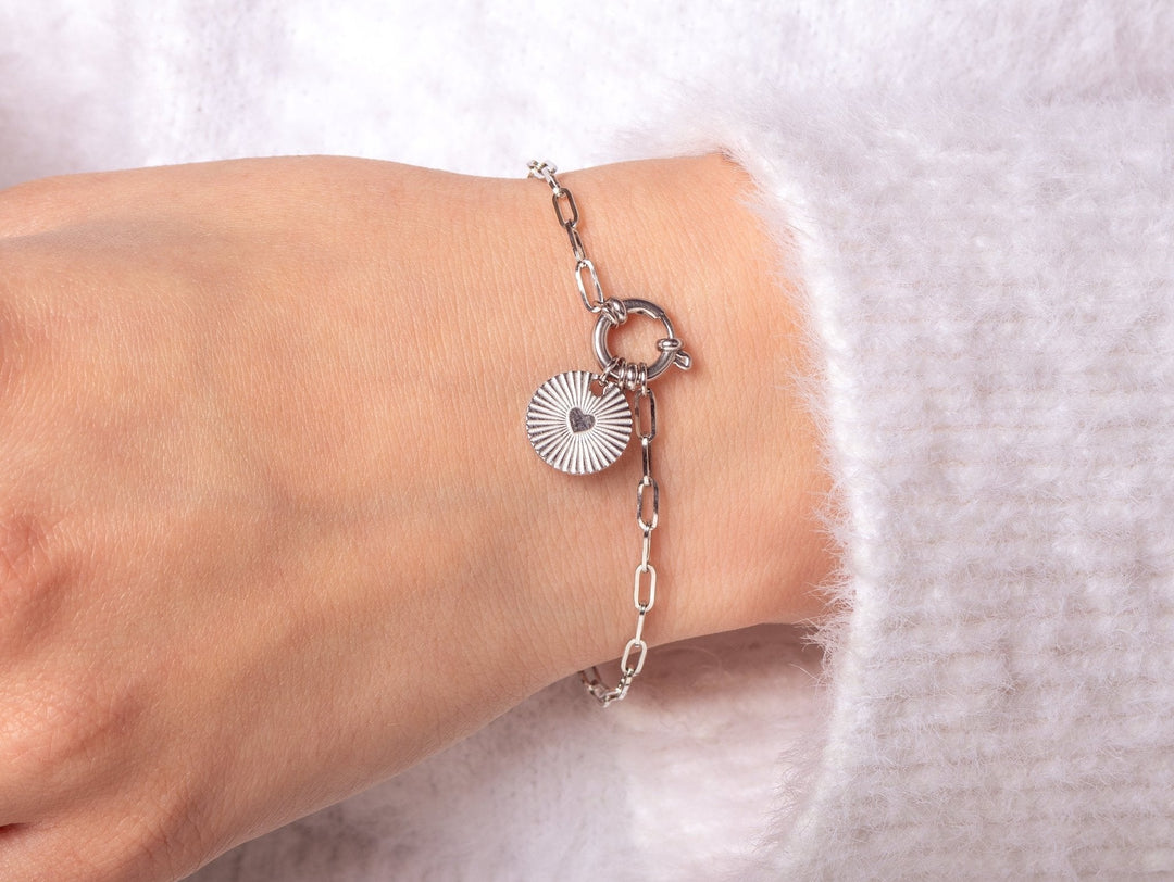 Armband mit Münze und Perle