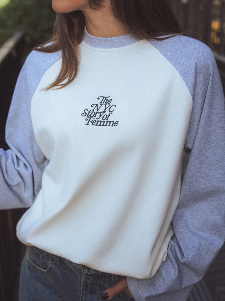 Grauer Raglan Langarmshirt