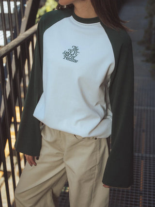 Grünes Raglan Langarmshirt