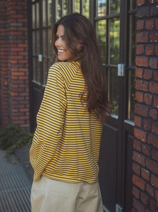 Gelbe Streifen Langarmshirt