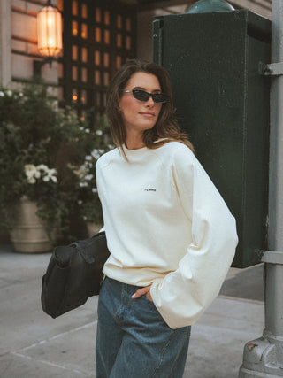 Buttergelbes Raglan-Langarm-T-Shirt