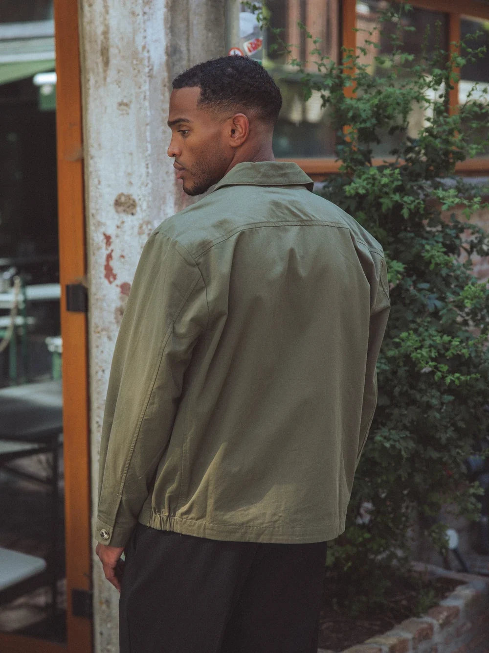 Armeegrün Sechzehn Overshirt